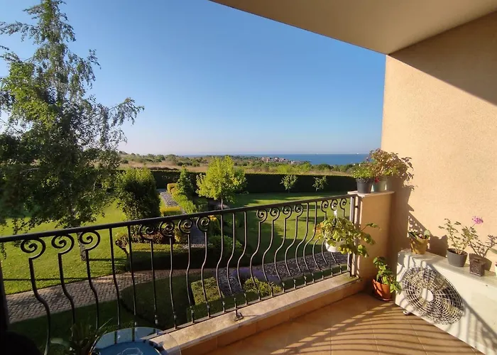 Atia Lejlighed Chernomorets