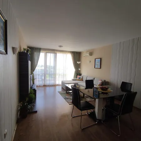 Atia צ'רנומורץ